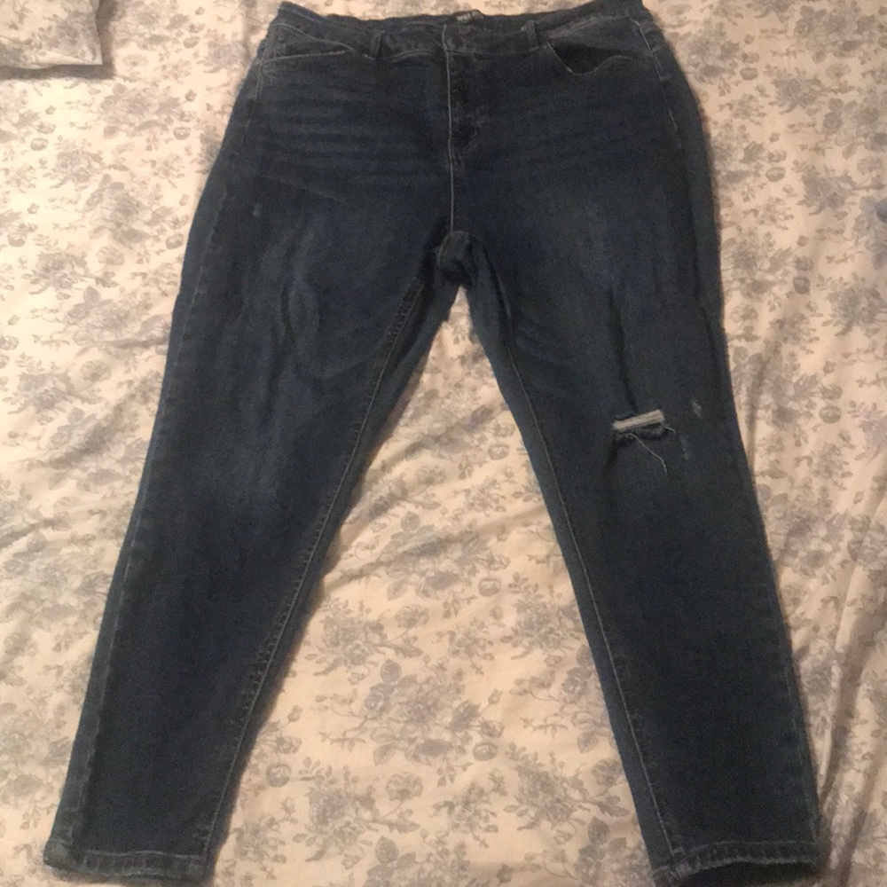 dark blue jeans